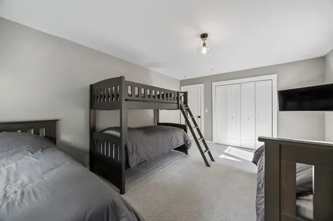 168 Old Bartlett Road Conway NH 03860