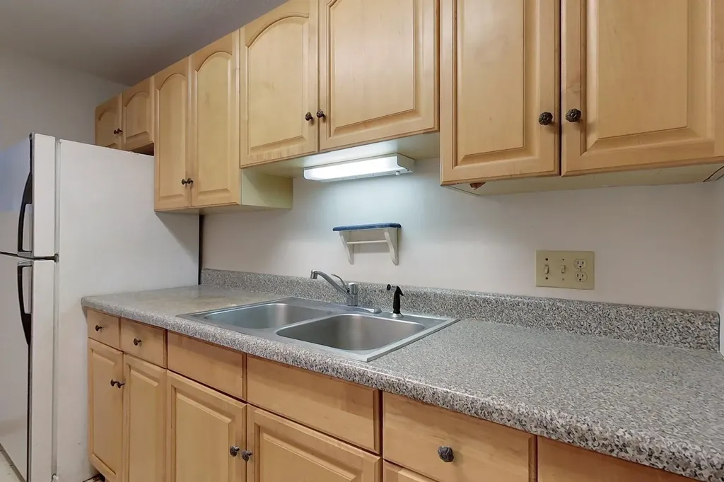 2 Strawberry Bank Road Nashua NH 03062