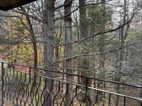 2 Strawberry Bank Road Nashua NH 03062