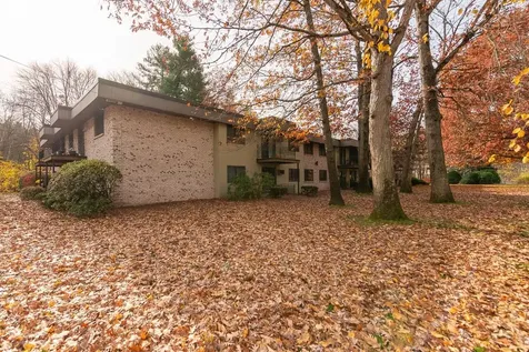 2 Strawberry Bank Road Nashua NH 03062