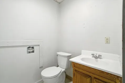 104A Nh Route 132 New Hampton NH 03256