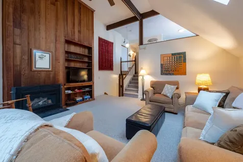 1191 Baker Turn Hartford VT 05059