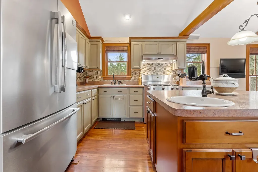 56 Haigh Road Brentwood NH 03833