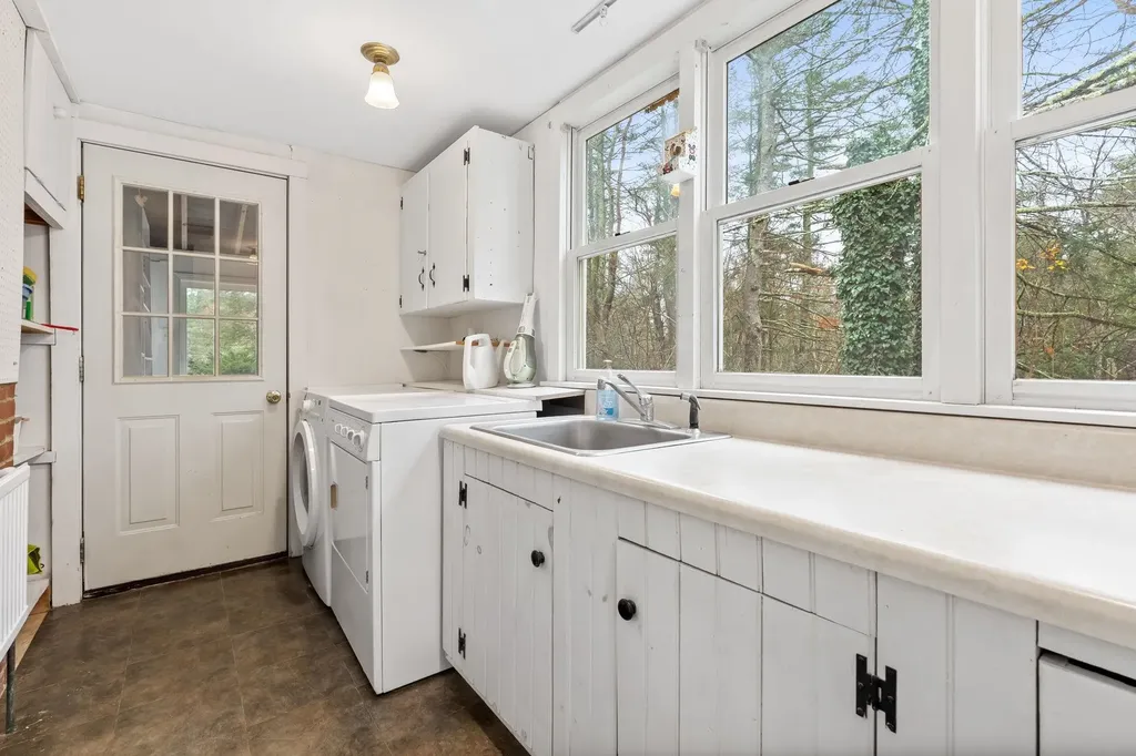 56 Haigh Road Brentwood NH 03833