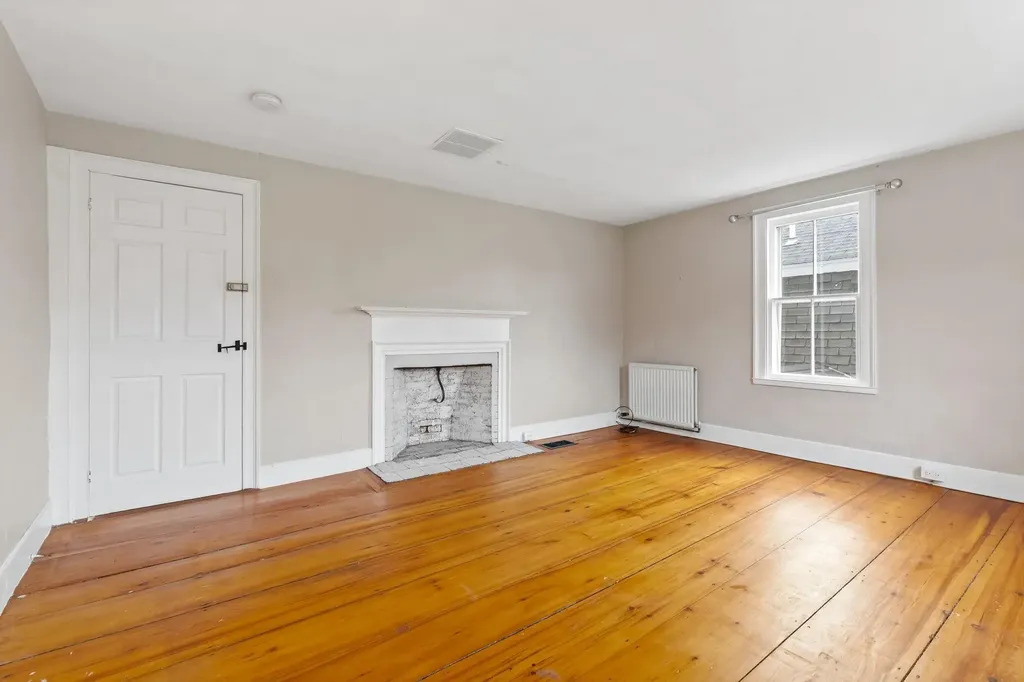 56 Haigh Road Brentwood NH 03833