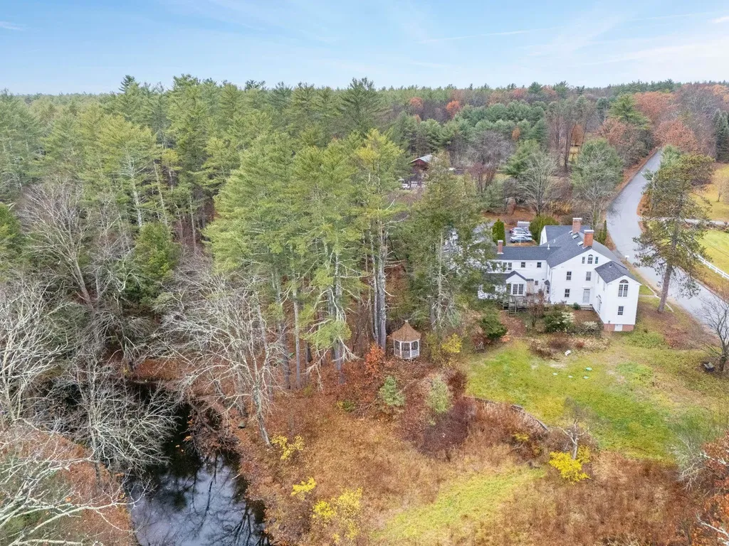 56 Haigh Road Brentwood NH 03833