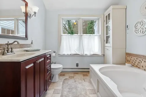 56 Haigh Road Brentwood NH 03833