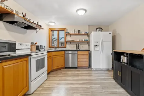 56 Haigh Road Brentwood NH 03833