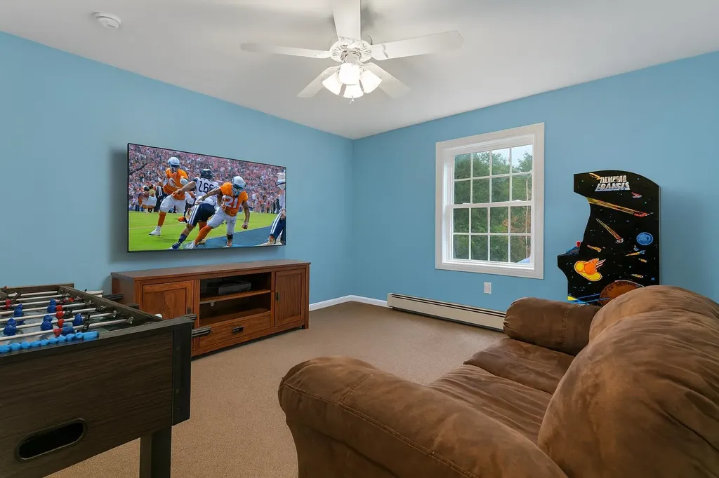 16 Buckingham Terrace Moultonborough NH 03254