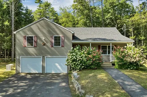 16 Buckingham Terrace Moultonborough NH 03254