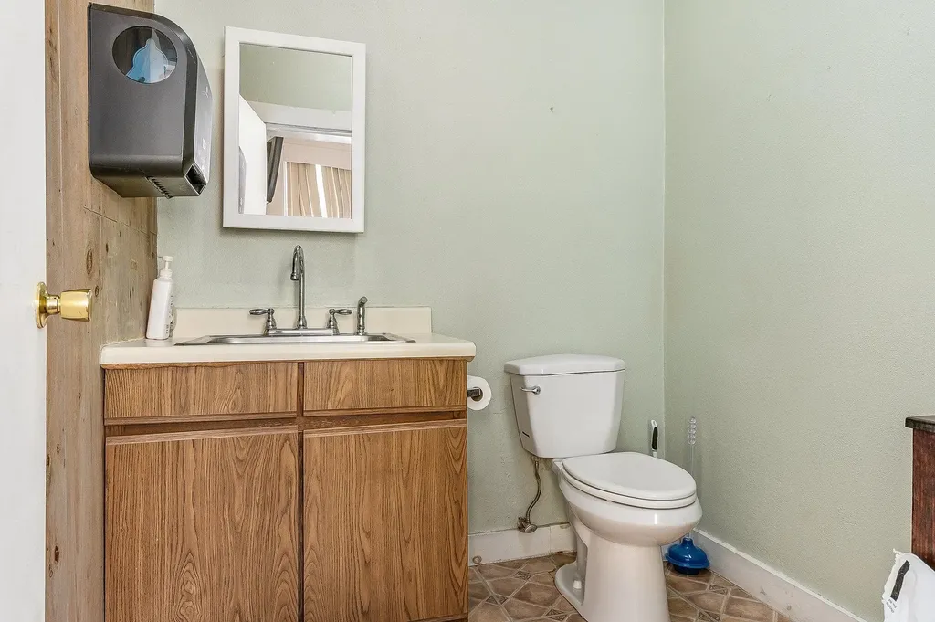 1290 Woodbury Avenue Portsmouth NH 03801