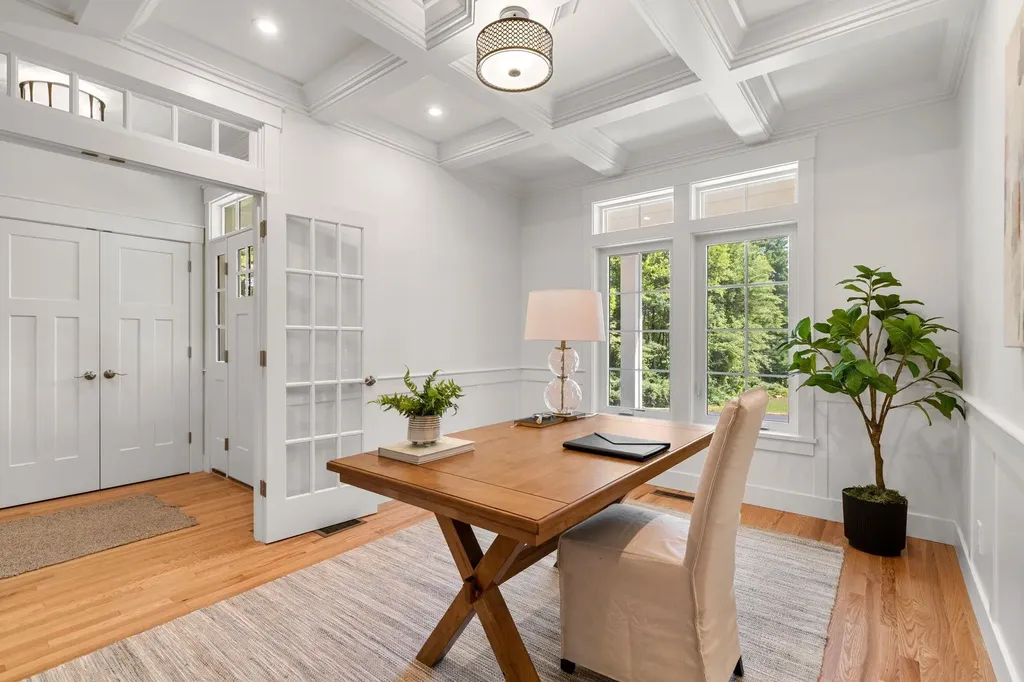 12-41 Knoll Crest Road Bedford NH 03110