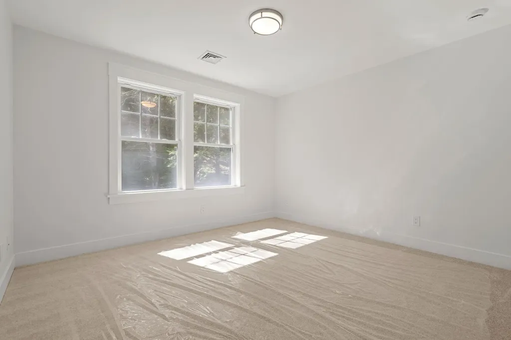 12-41 Knoll Crest Road Bedford NH 03110