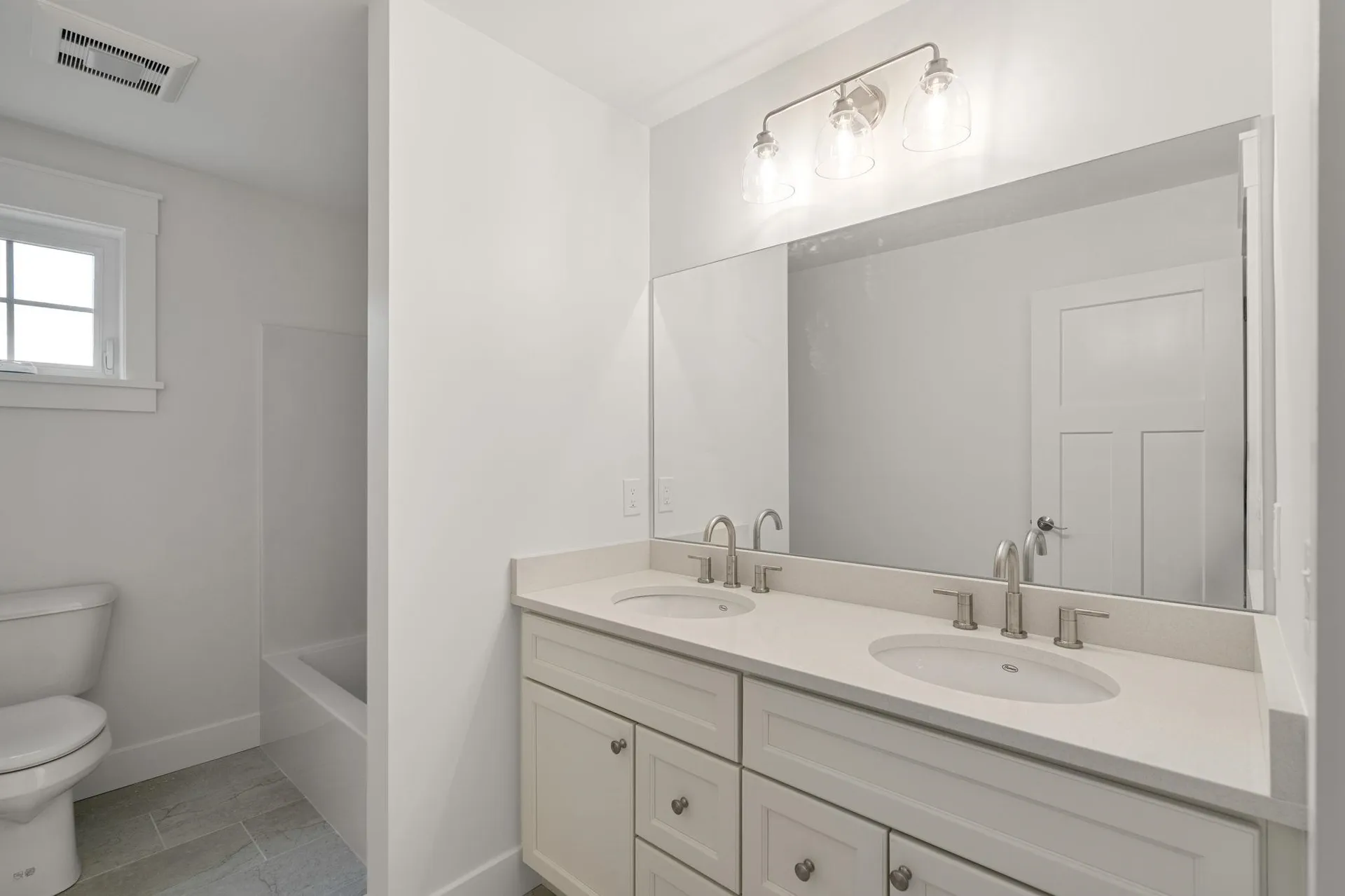 12-41 Knoll Crest Road Bedford NH 03110