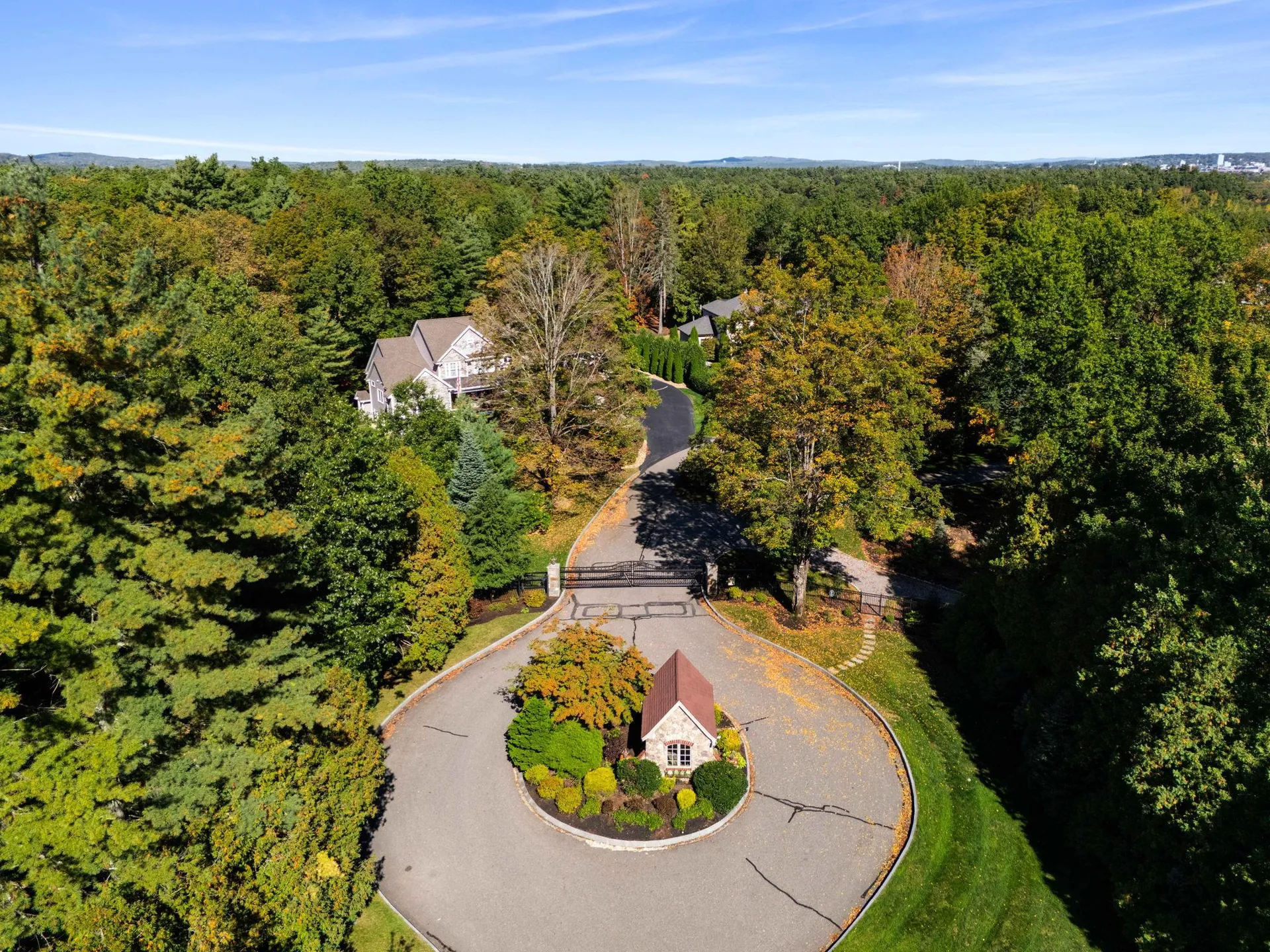 12-41 Knoll Crest Road Bedford NH 03110