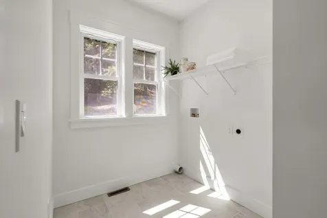 12-41 Knoll Crest Road Bedford NH 03110