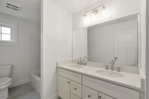 12-41 Knoll Crest Road Bedford NH 03110