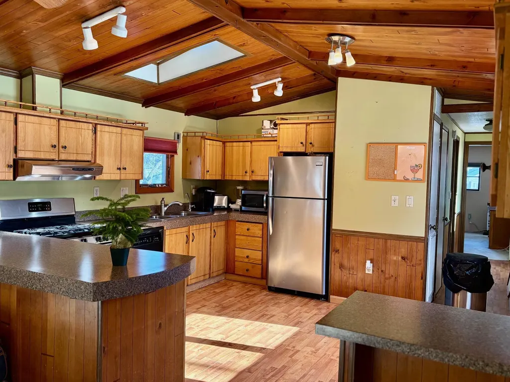 176 Lower Collins Street Seabrook NH 03874