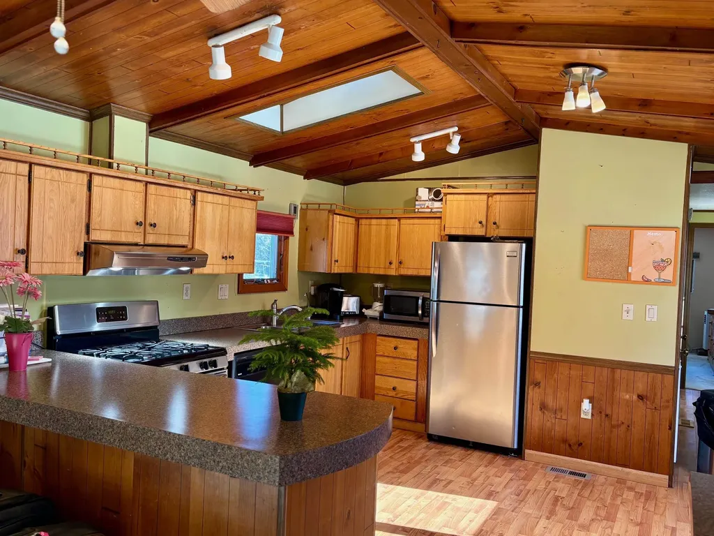 176 Lower Collins Street Seabrook NH 03874