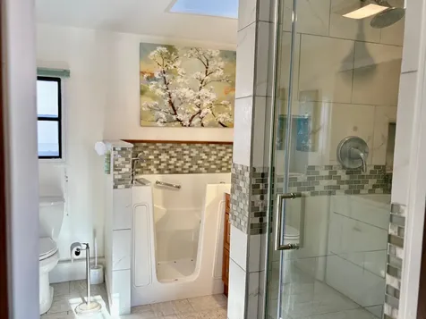 176 Lower Collins Street Seabrook NH 03874