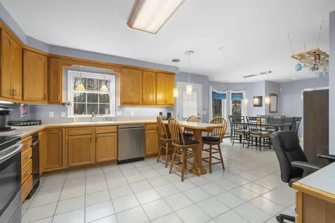 286 Londonderry Turnpike Hooksett NH 03106