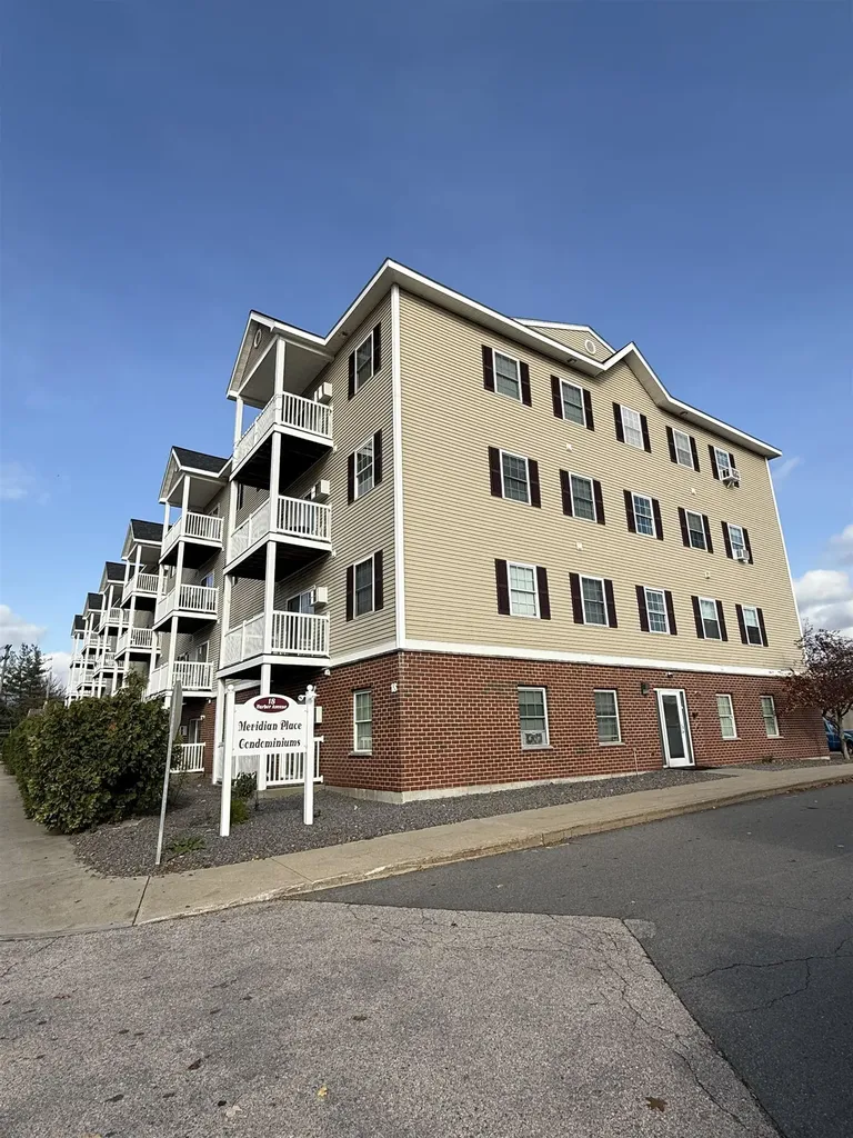 18 Harbor Avenue Nashua NH 03060