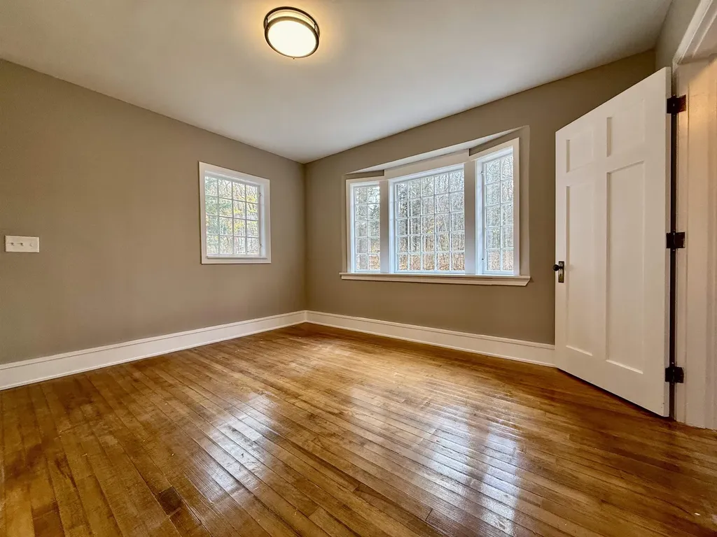 28 Leach Avenue Franklin NH 03235