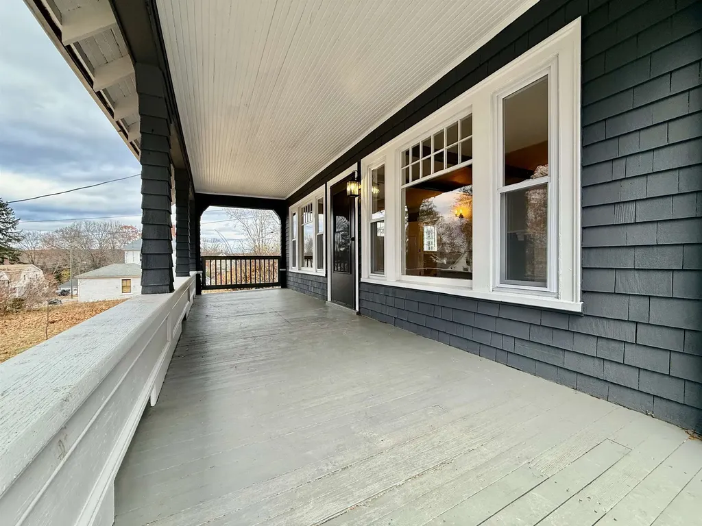 28 Leach Avenue Franklin NH 03235