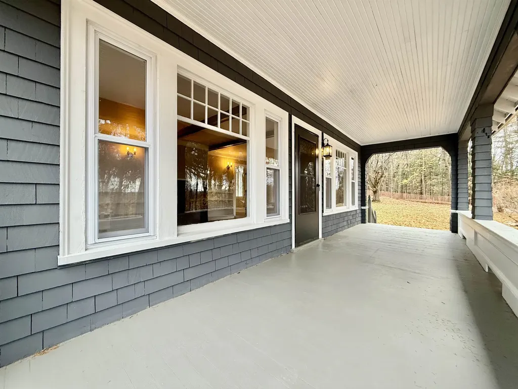 28 Leach Avenue Franklin NH 03235