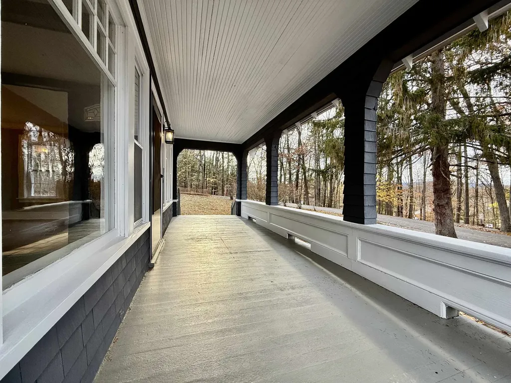 28 Leach Avenue Franklin NH 03235