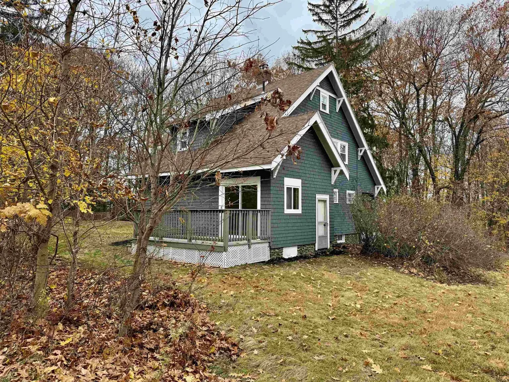 28 Leach Avenue Franklin NH 03235