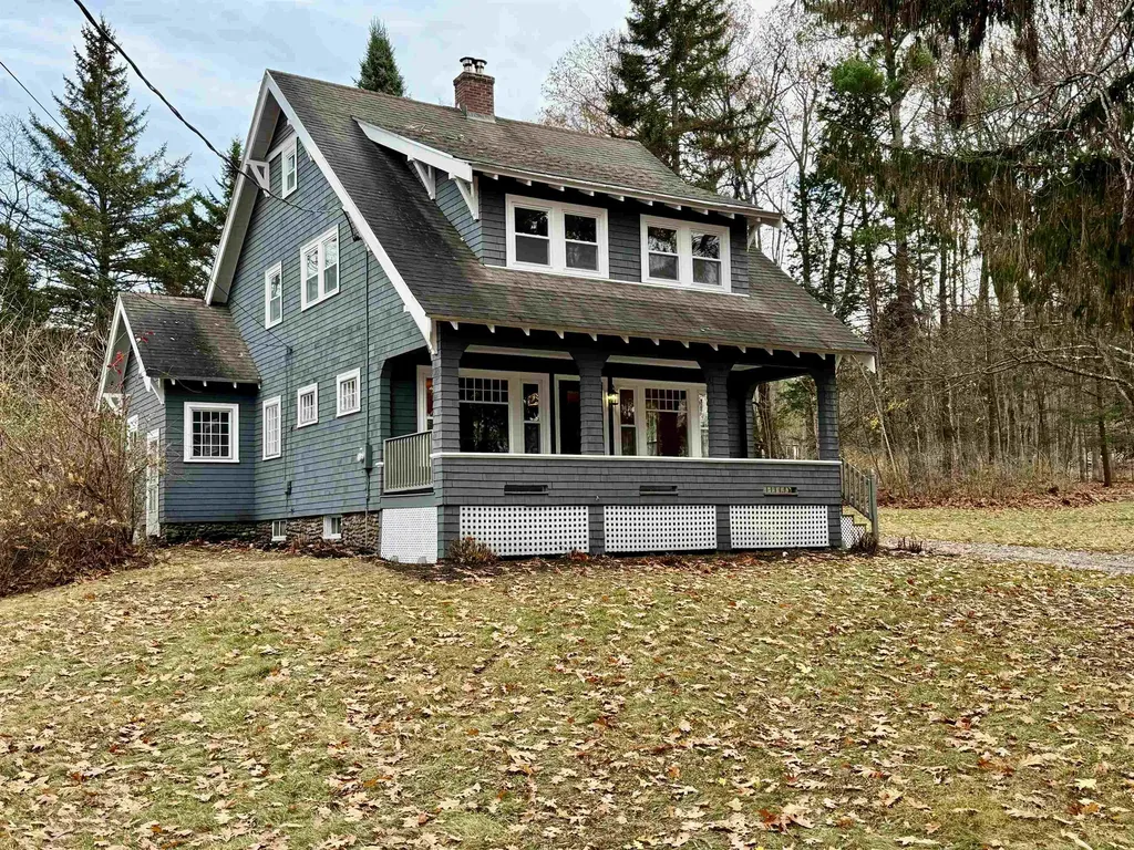 28 Leach Avenue Franklin NH 03235