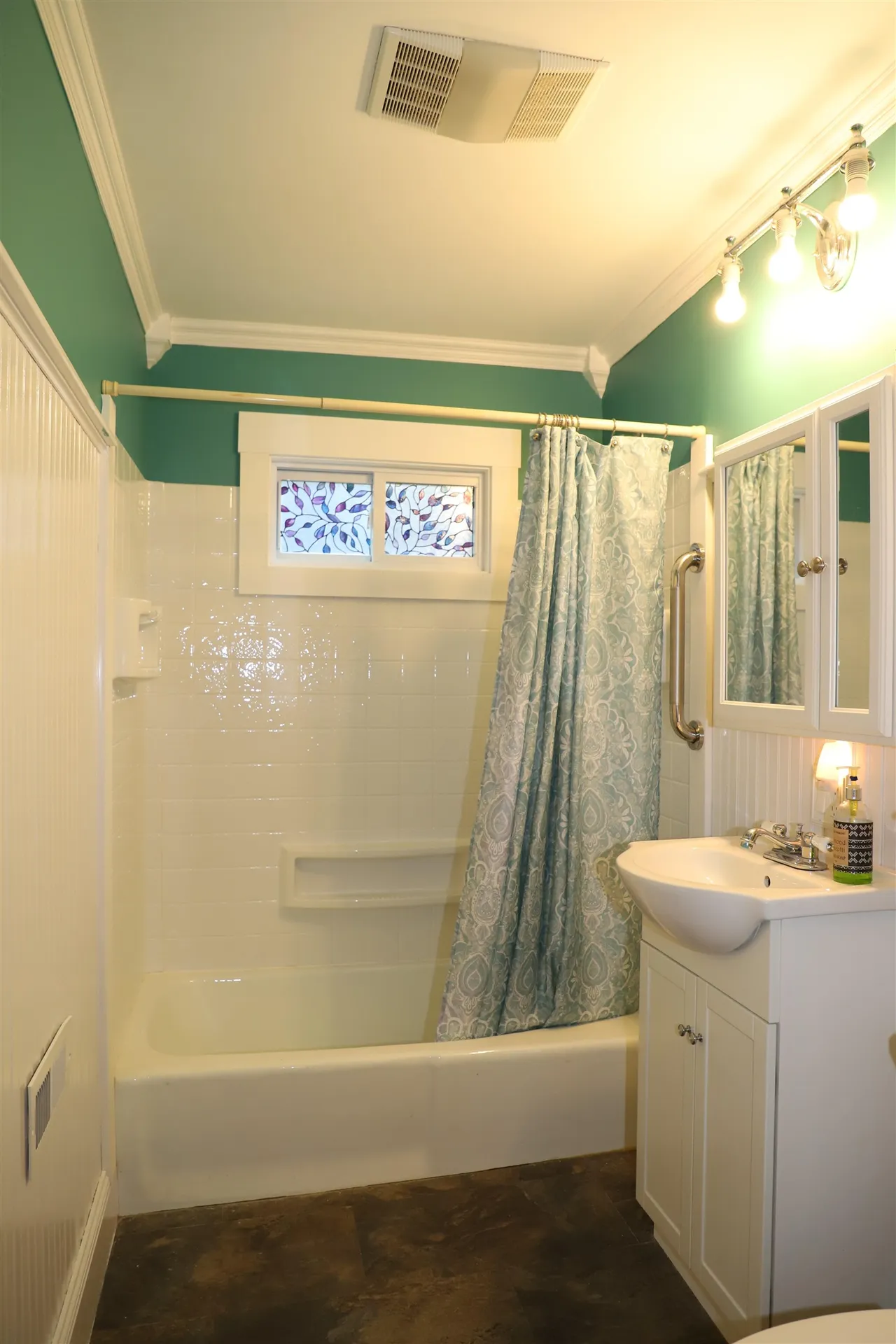 24 South Street Rockingham VT 05101