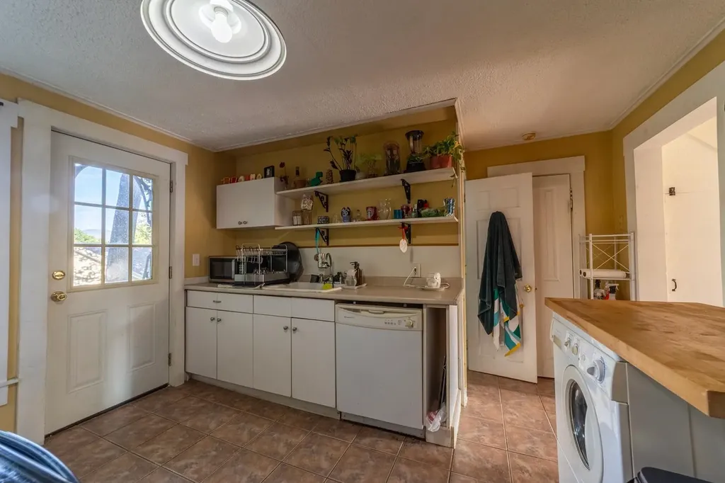 66 Lyford Street Laconia NH 03246