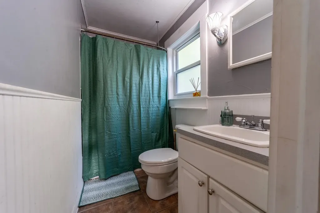 66 Lyford Street Laconia NH 03246