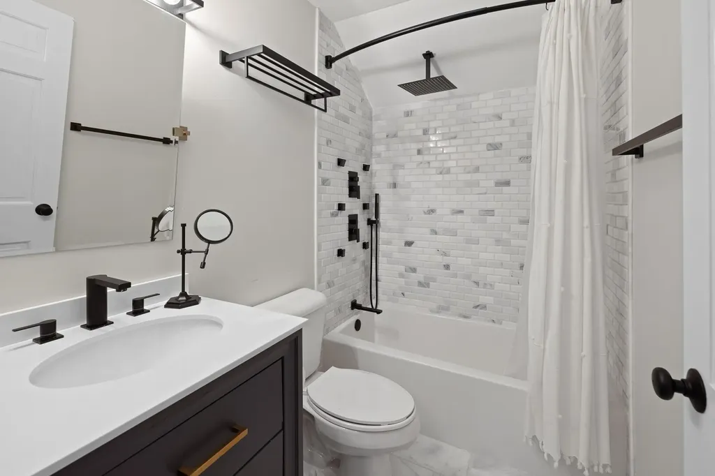 24 North Branch Road Winhall VT 05340