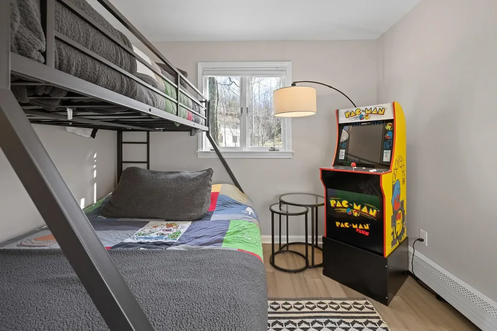 24 North Branch Road Winhall VT 05340