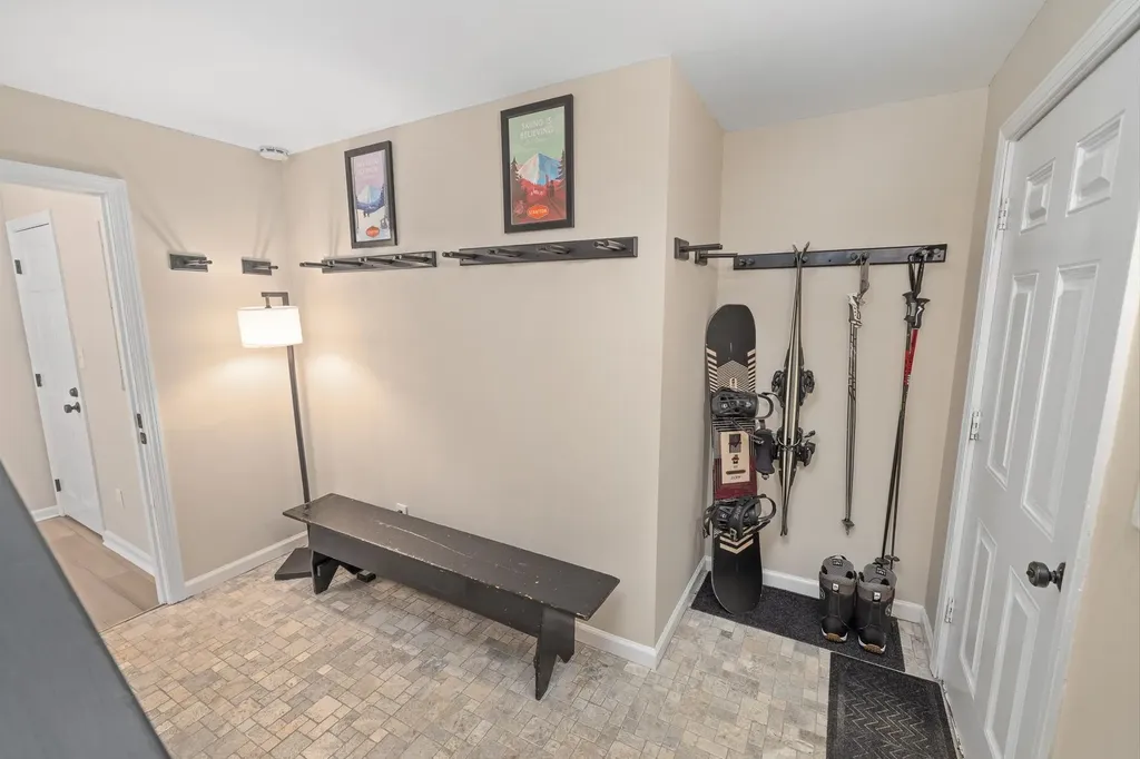 24 North Branch Road Winhall VT 05340