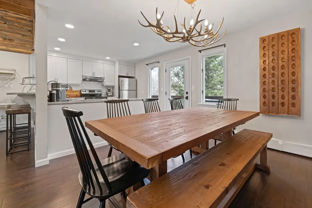 24 North Branch Road Winhall VT 05340