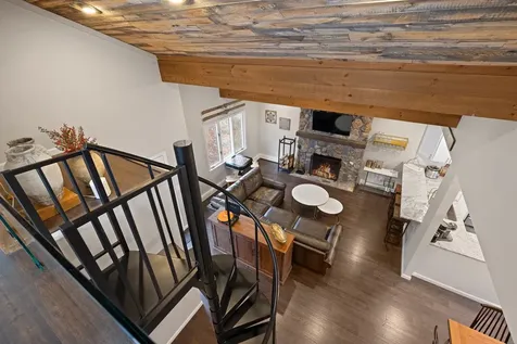 24 North Branch Road Winhall VT 05340