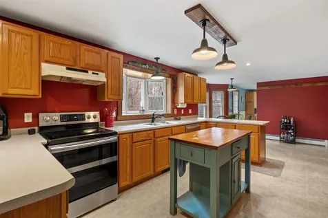 79 Woodward Road Merrimack NH 03054