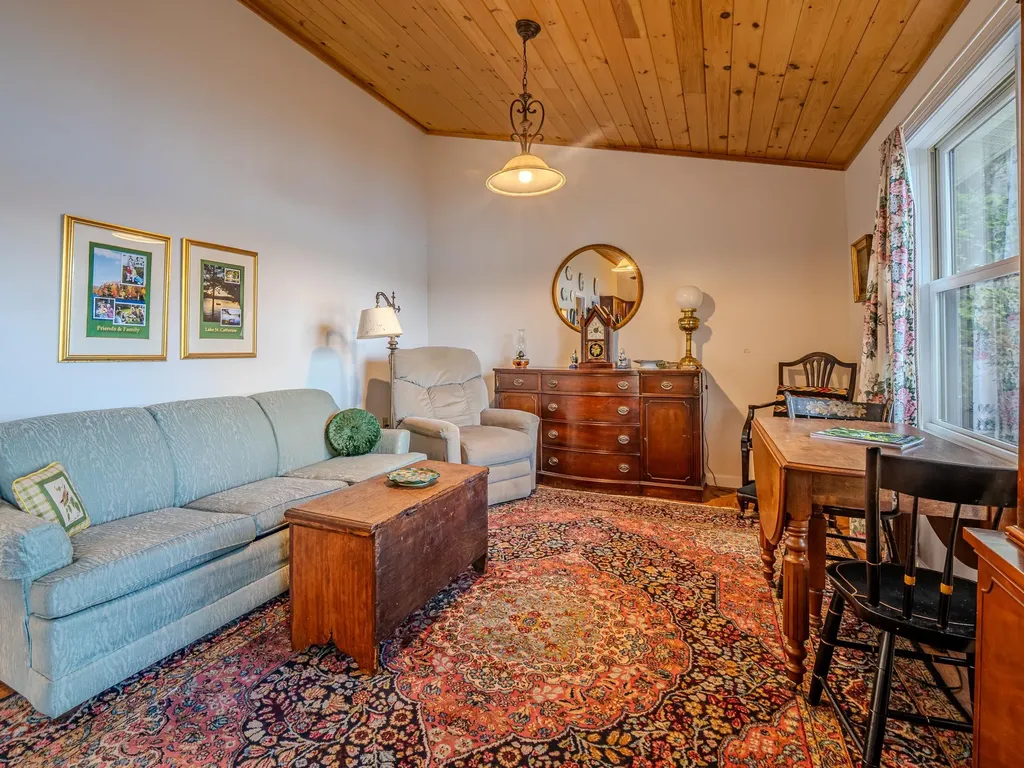 136 Cones Point Road Poultney VT 05764