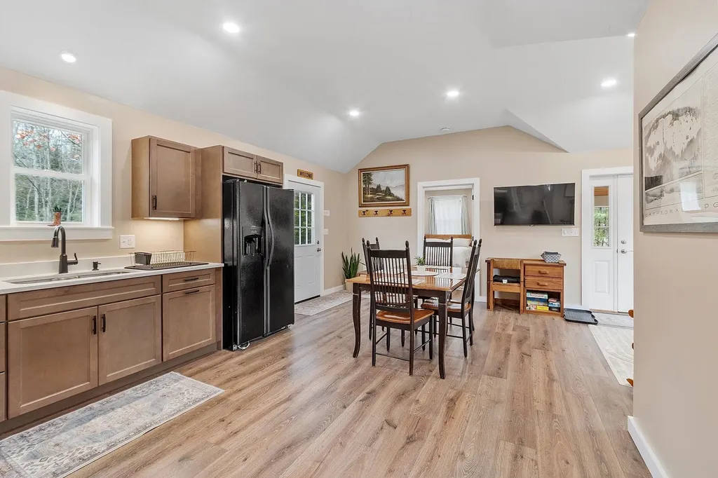 2660 Nh Route 16 Albany NH 03818