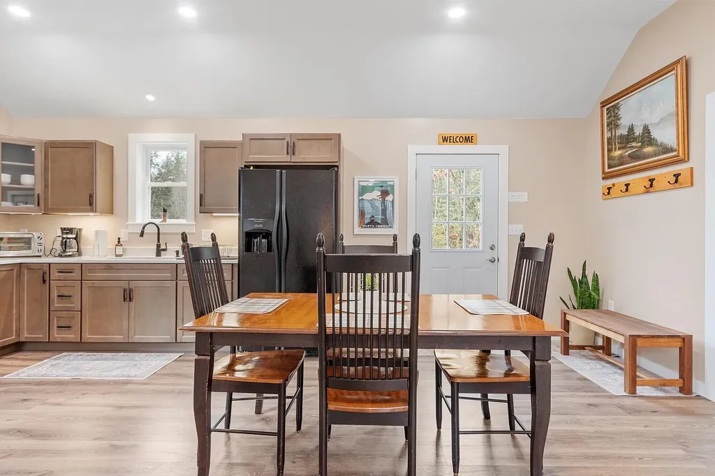 2660 Nh Route 16 Albany NH 03818