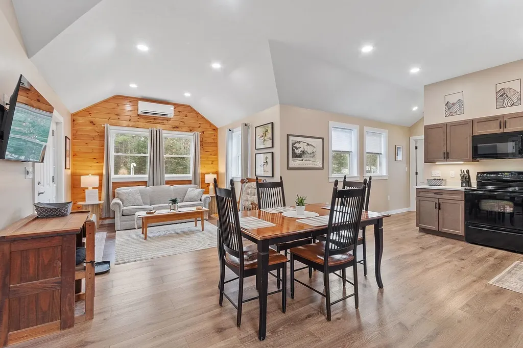 2660 Nh Route 16 Albany NH 03818