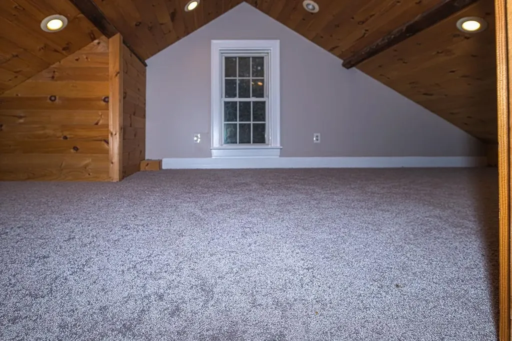 17 Waumbeck Road Wolfeboro NH 03894