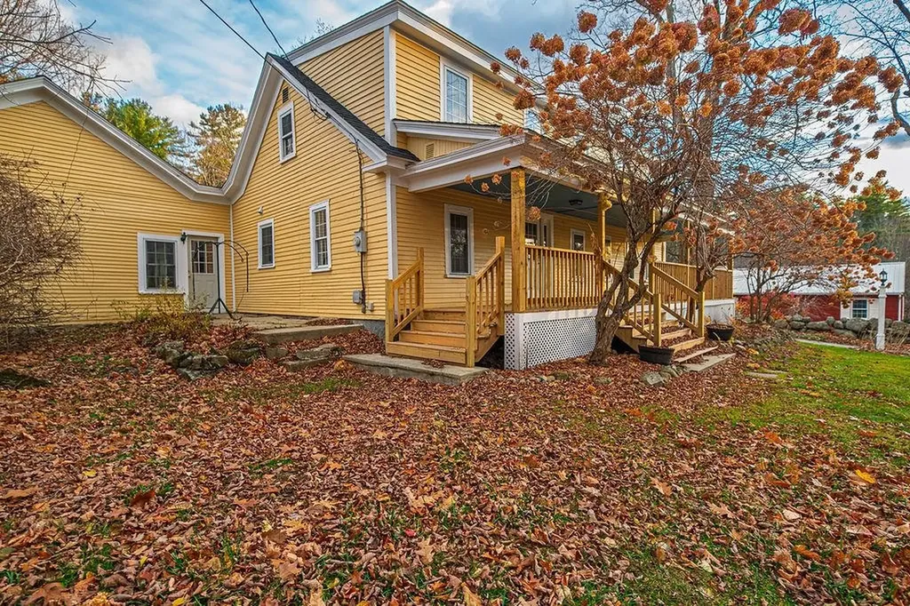 17 Waumbeck Road Wolfeboro NH 03894