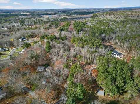 2 Lils Alley York ME 03909