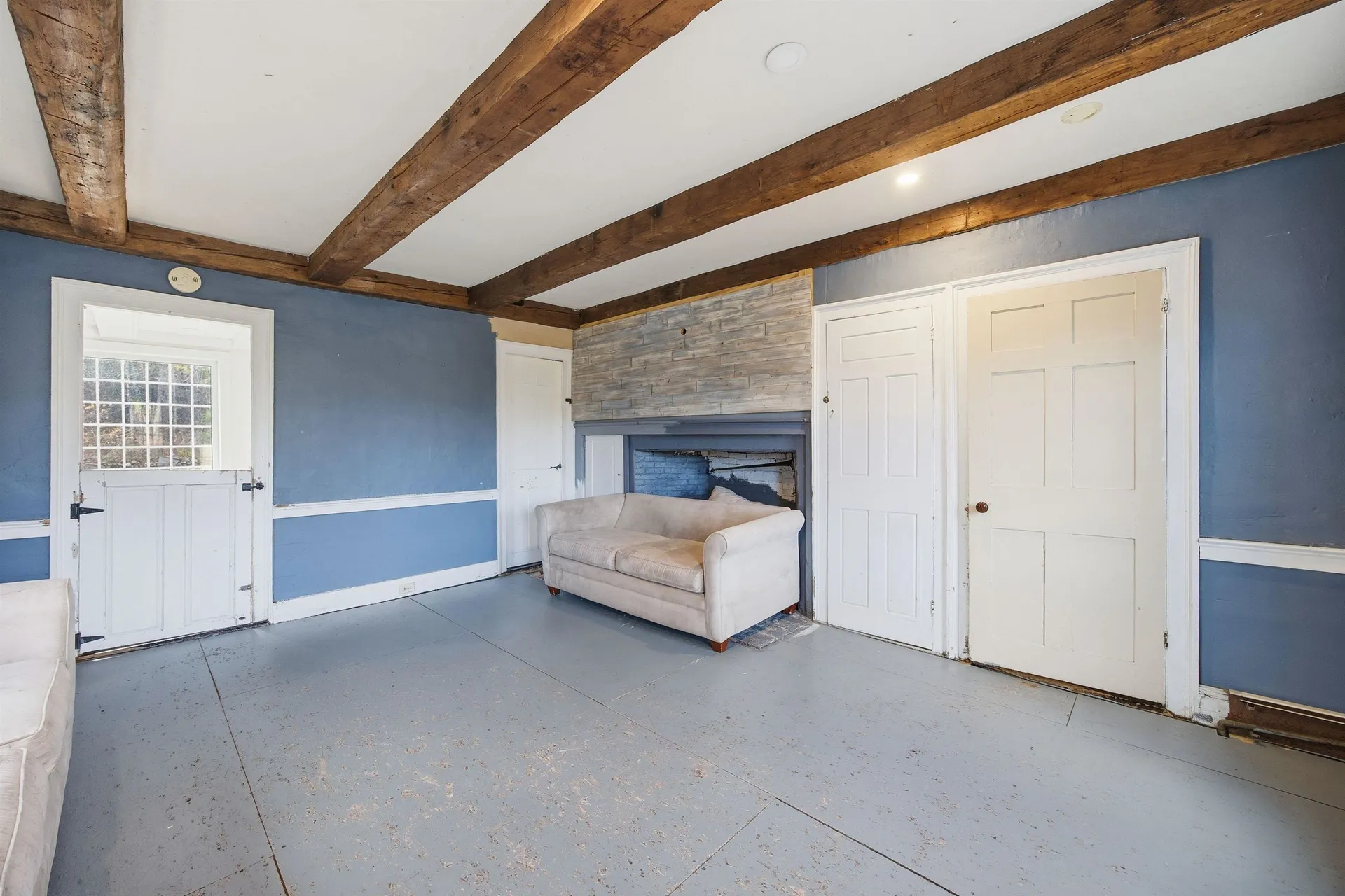 70 White Mountain Highway Tamworth NH 03817-4663