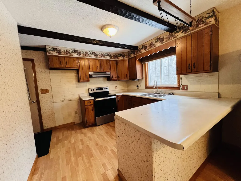 583 Pinehurst Street Lyndon VT 05851